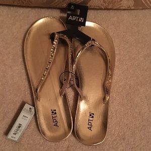 NWT Apt 9 Gold jewel sandals